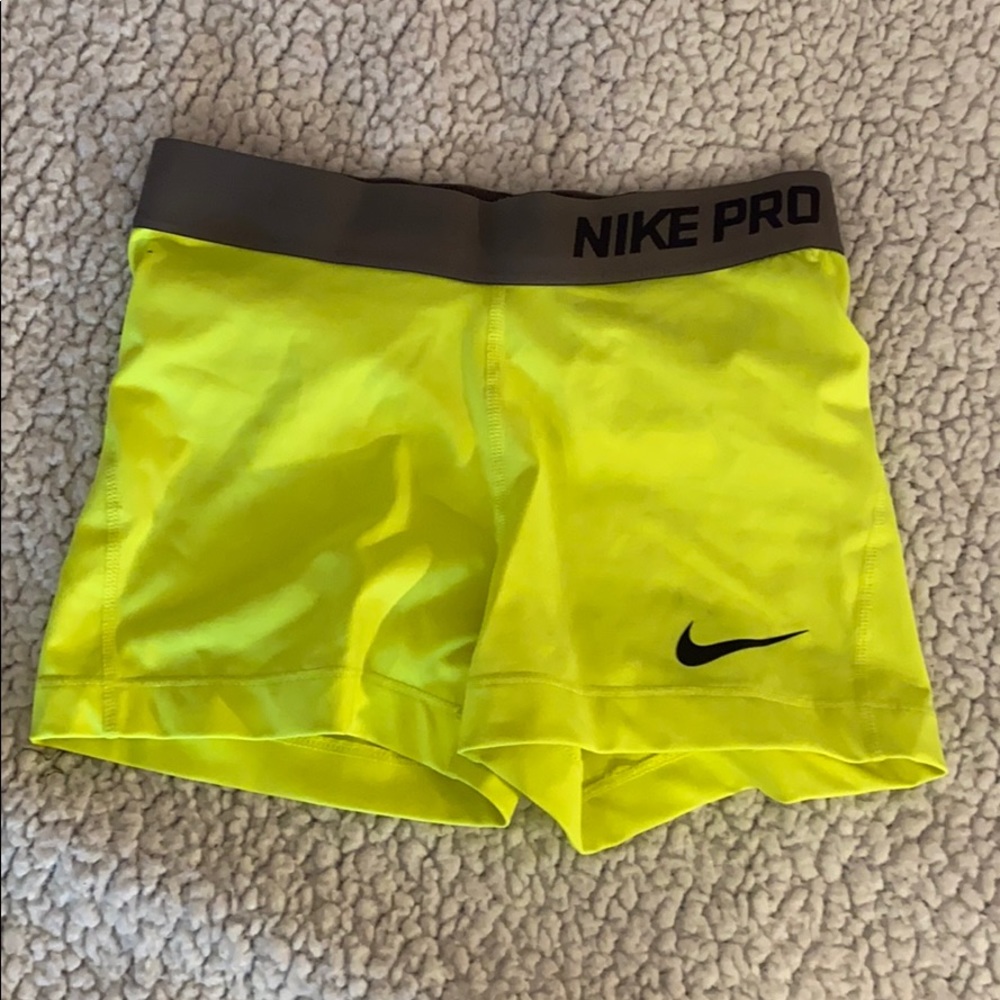 Nike spandex
